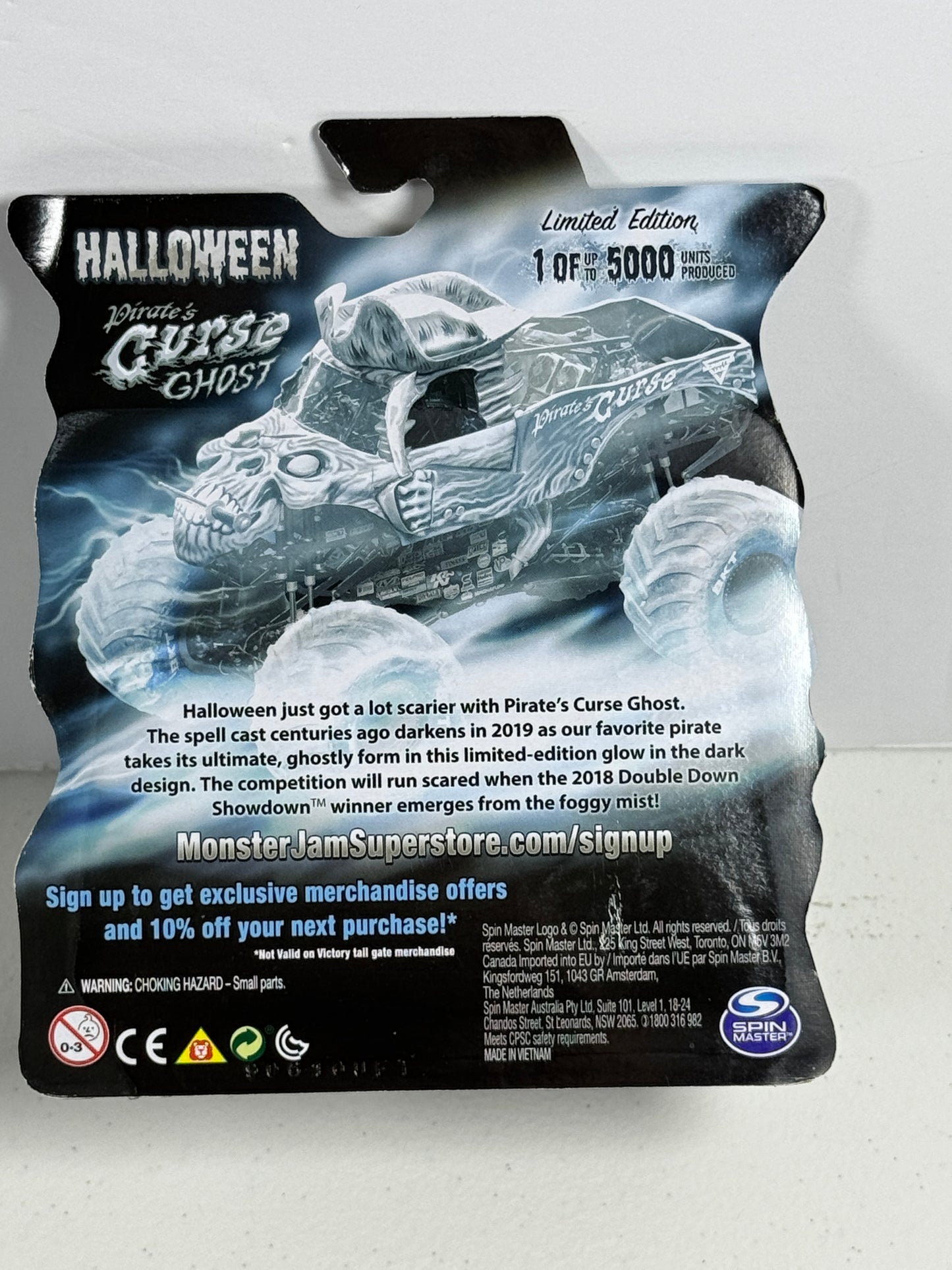 2019 Halloween Pirates Curse (glow in the dark) Limited Edition 1/5000