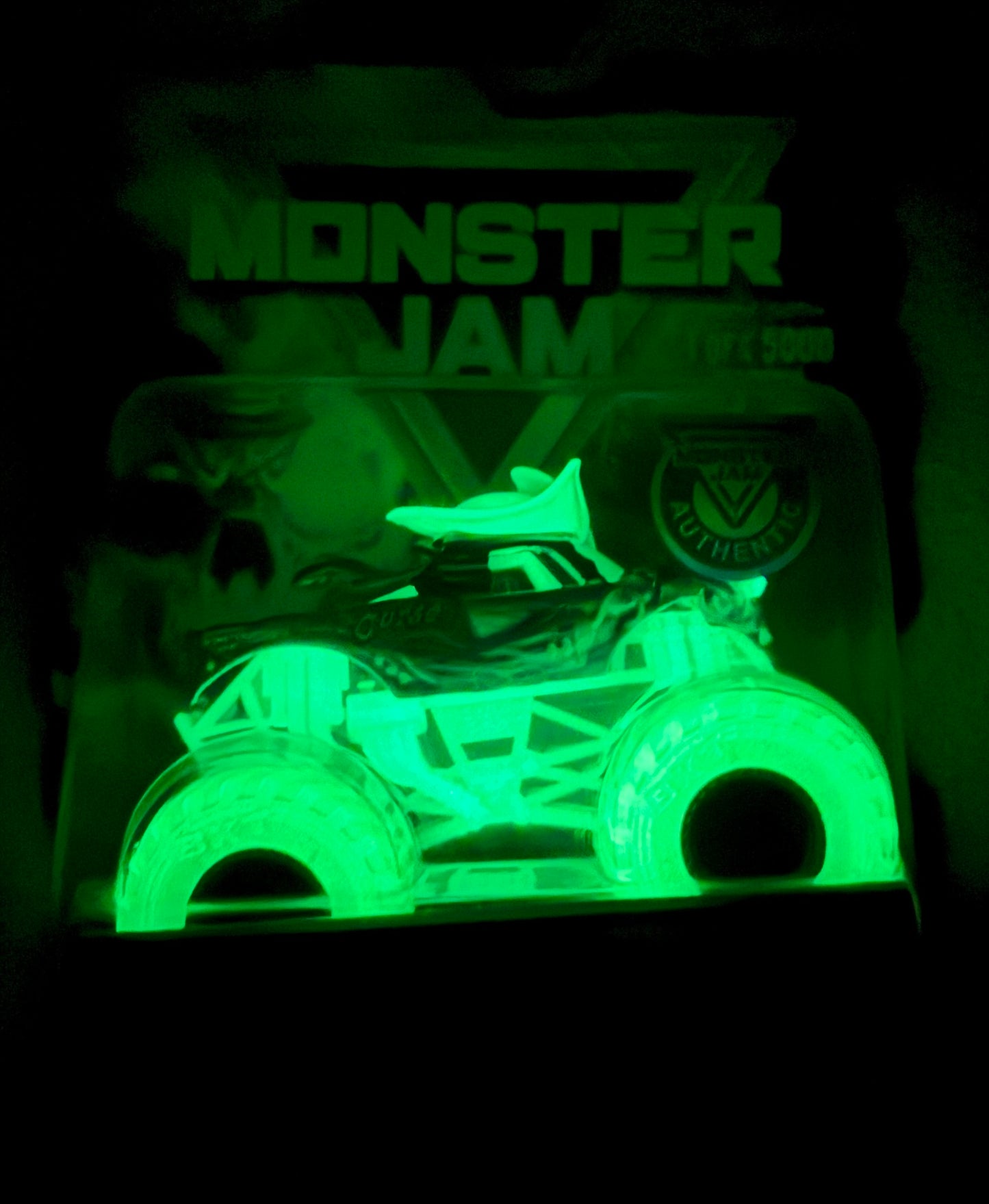 2019 Halloween Pirates Curse (glow in the dark) Limited Edition 1/5000