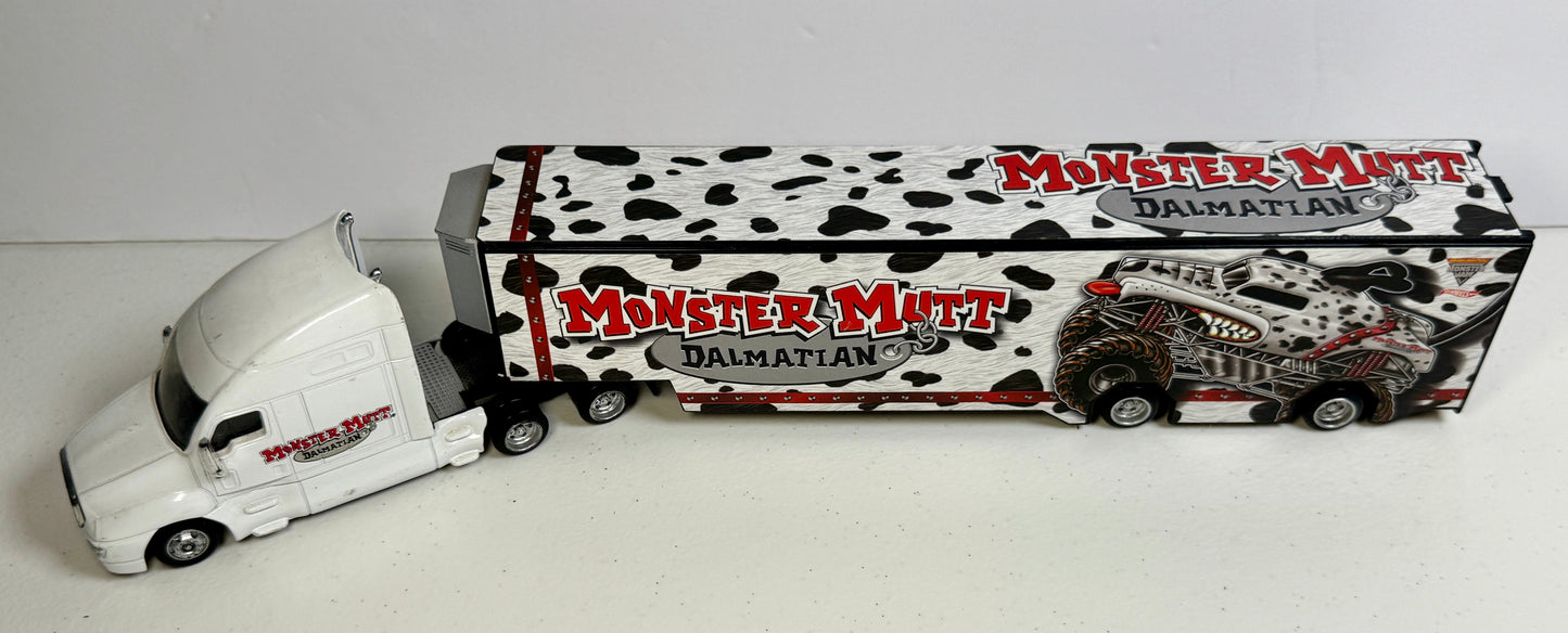 Hot Wheels Monster Jam Monster Mutt Dalmatian Transport Hauler