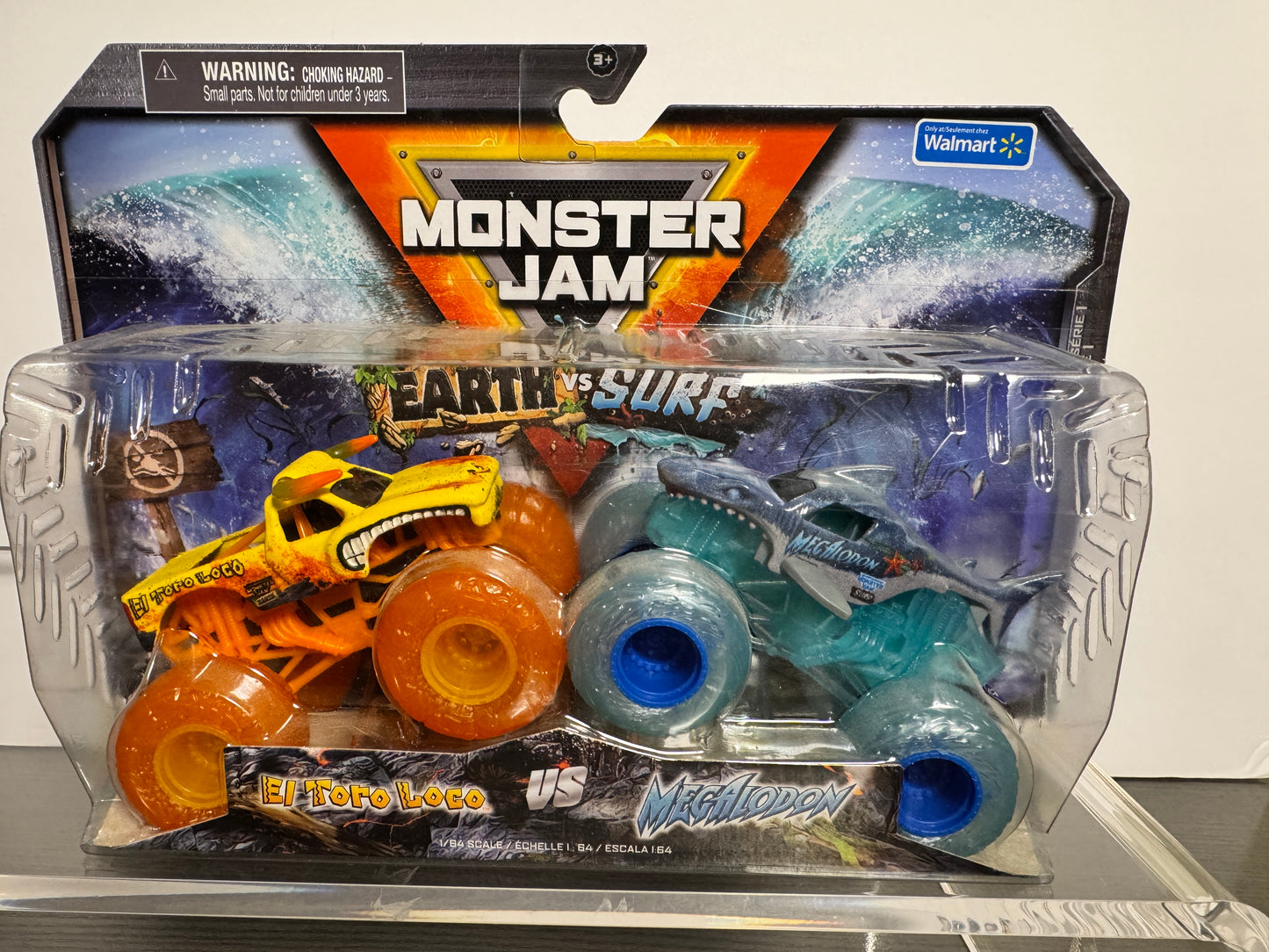 Monster Jam El Toro Loco vs Megalodon Earth vs Surf