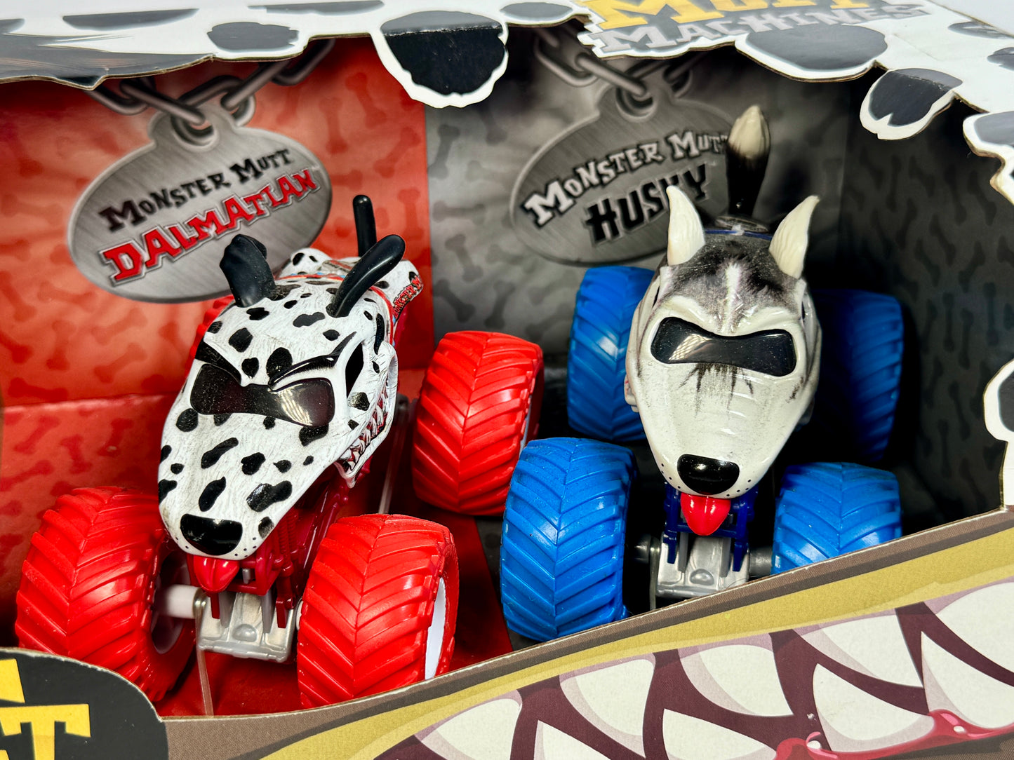 Monster Jam Mutt Machines International Exclusive 4-Pack