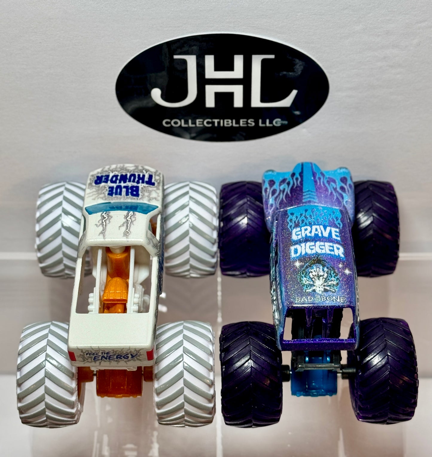 Monster Jam Gears & Galaxies Blue Thunder vs Grave digger (loose)