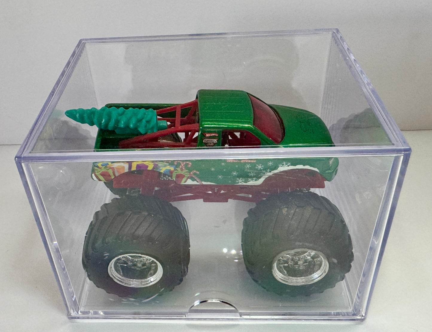 Hot Wheels Monster Jam 2011 Mrs Claus Holiday Hauler (prototype with tree)