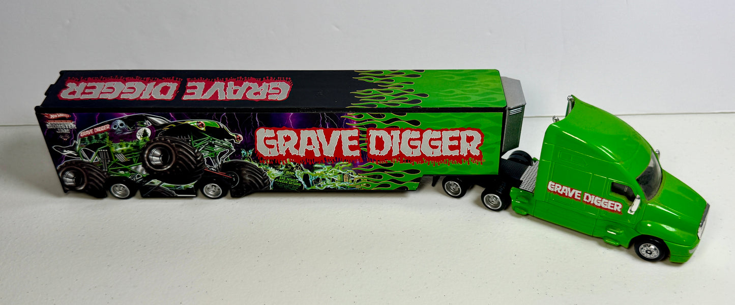 Hot Wheels Monster Jam Grave Digger Transport Hauler