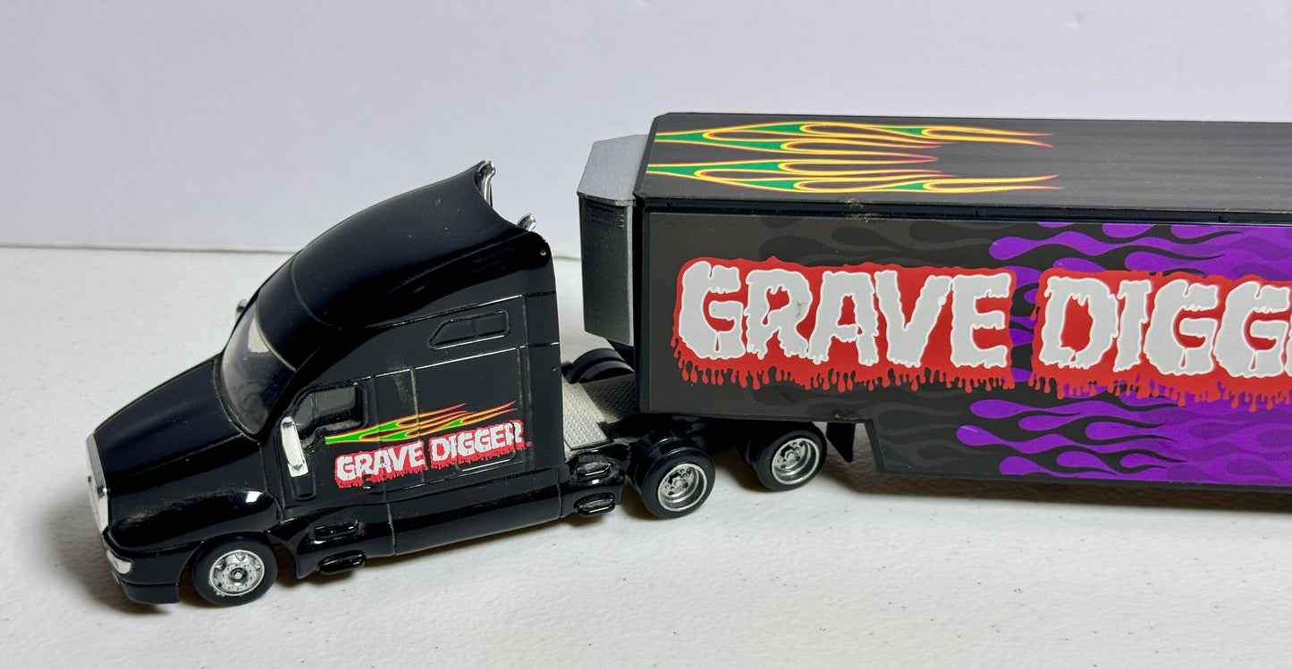 Hot Wheels Monster Jam Grave Digger Transport Hauler V3 Black