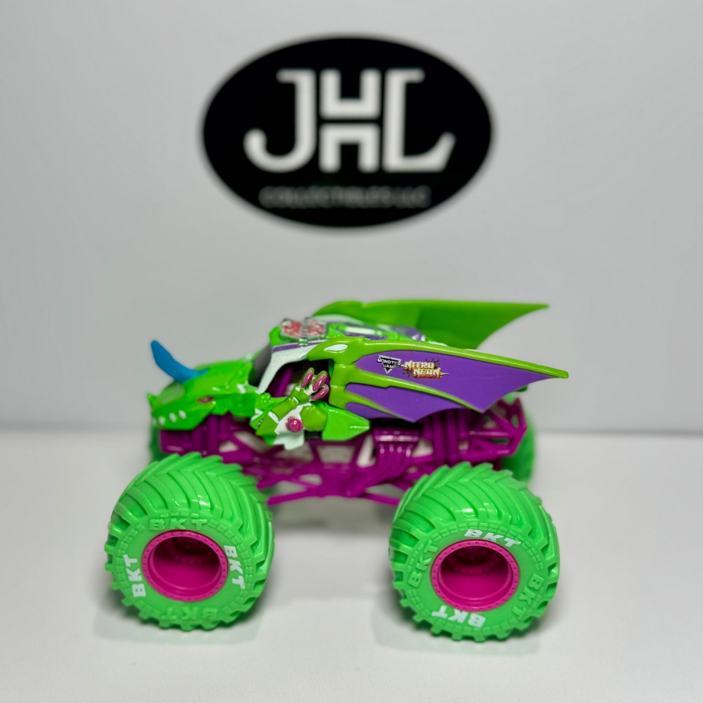 Monster Jam Nitro Neon Dragonoid (loose)