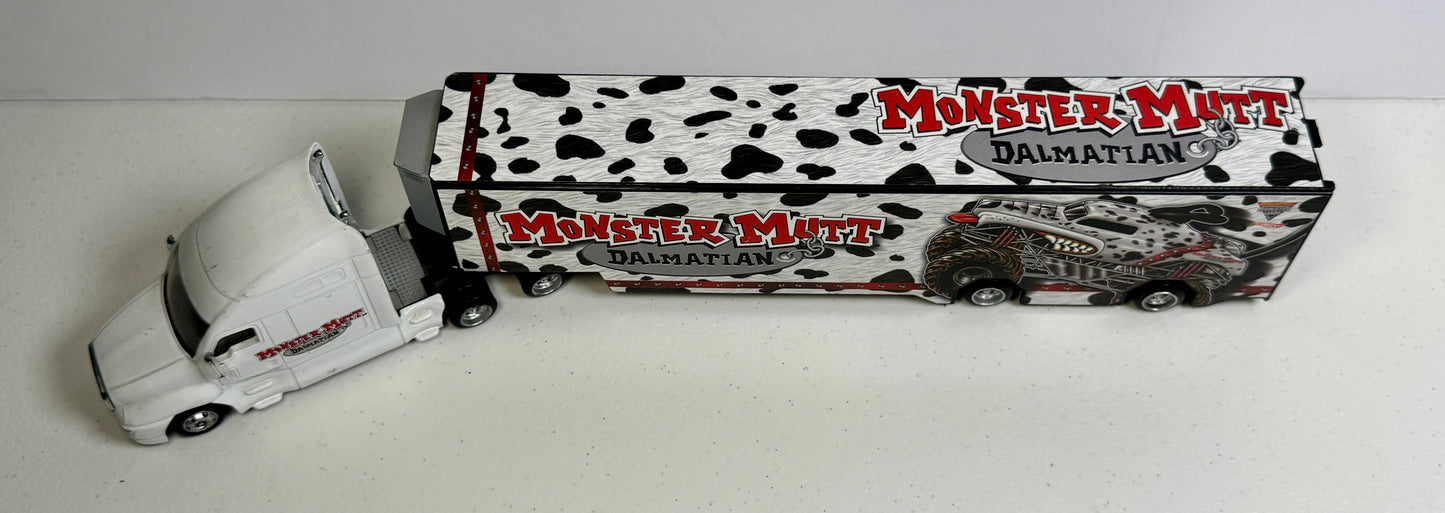 Hot Wheels Monster Jam Monster Mutt Dalmatian Transport Hauler
