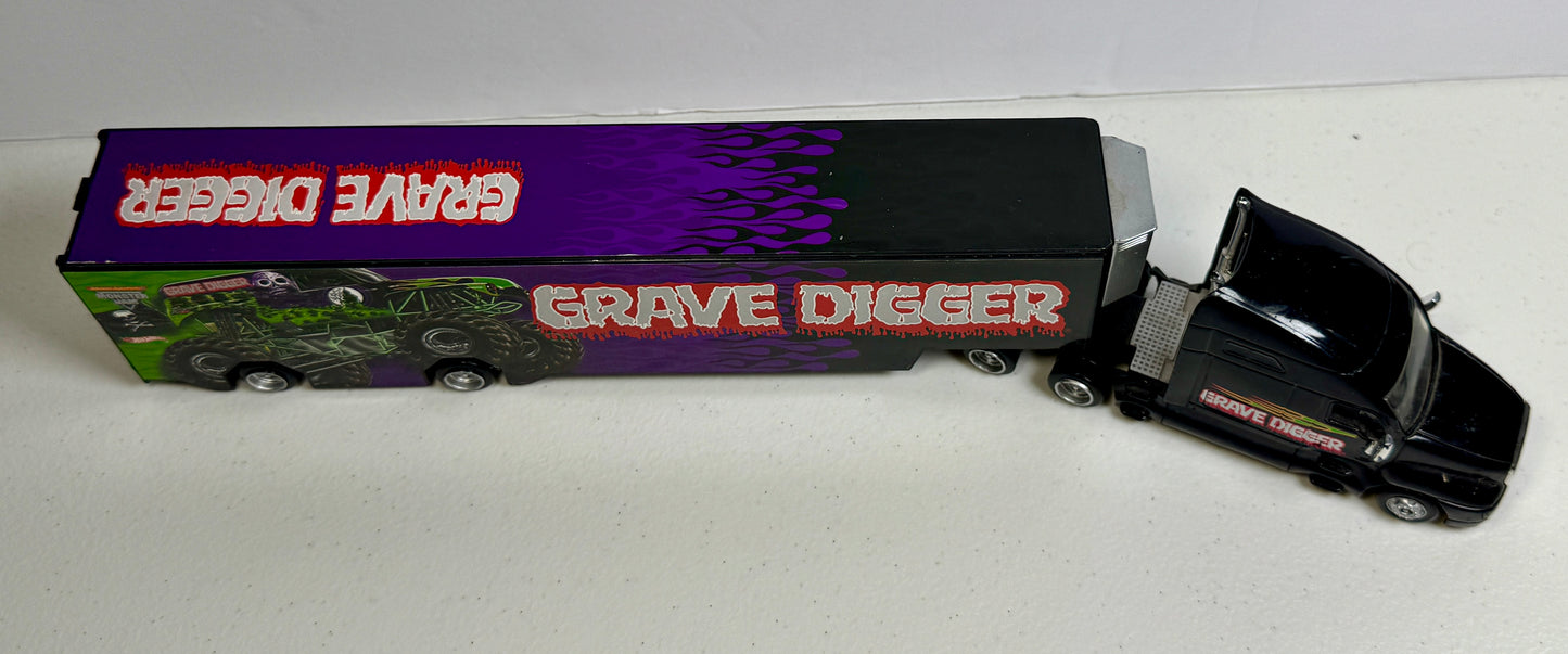 Hot Wheels Monster Jam Grave Digger Transport Hauler (Black Cab Variant)