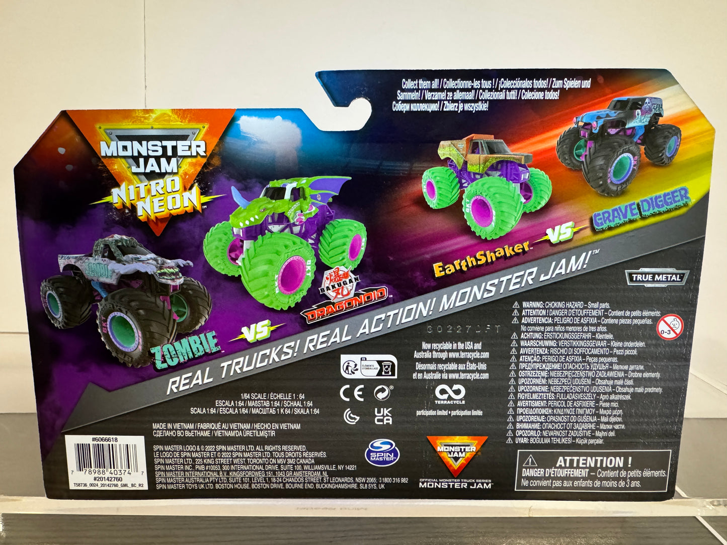 Monster Jam Nitro Neon Zombie vs Dragonoid