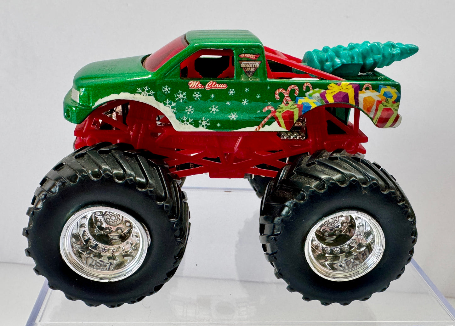 Hot Wheels Monster Jam 2011 Mrs Claus Holiday Hauler (prototype with tree)