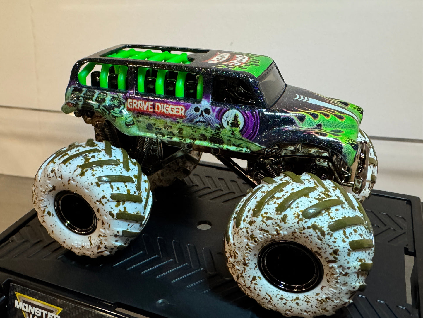 2021 Ride-On Grave digger Toy Fair 1/1000