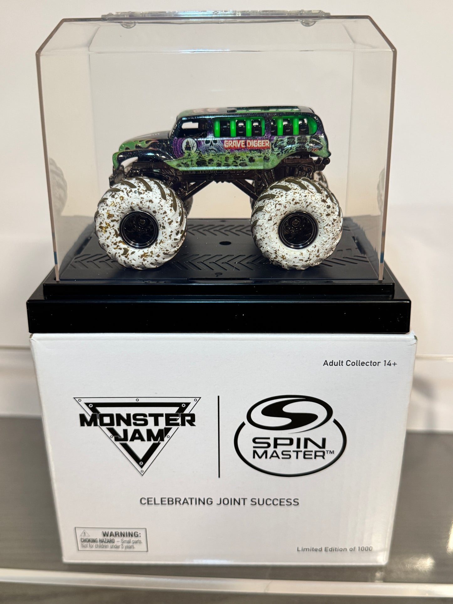2021 Ride-On Grave digger Toy Fair 1/1000