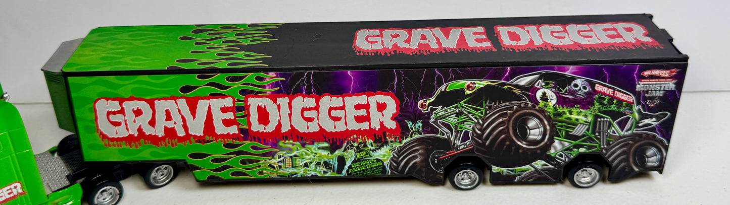 Hot Wheels Monster Jam Grave Digger Transport Hauler