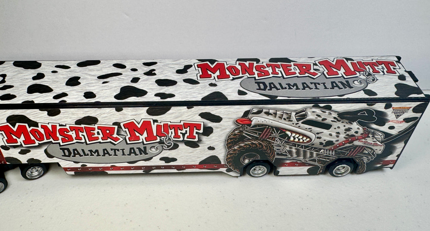 Hot Wheels Monster Jam Monster Mutt Dalmatian Transport Hauler