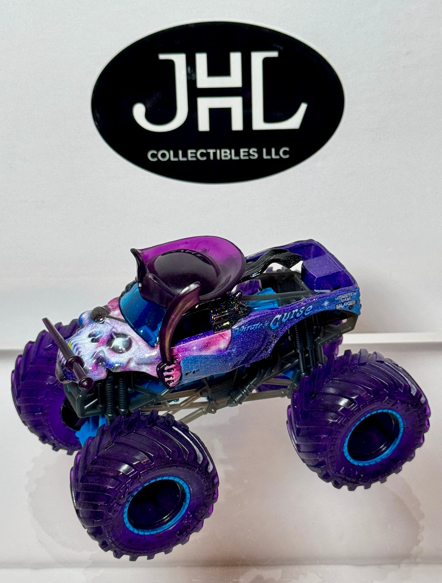 Monster Jam Pirates Curse Galaxy (loose)