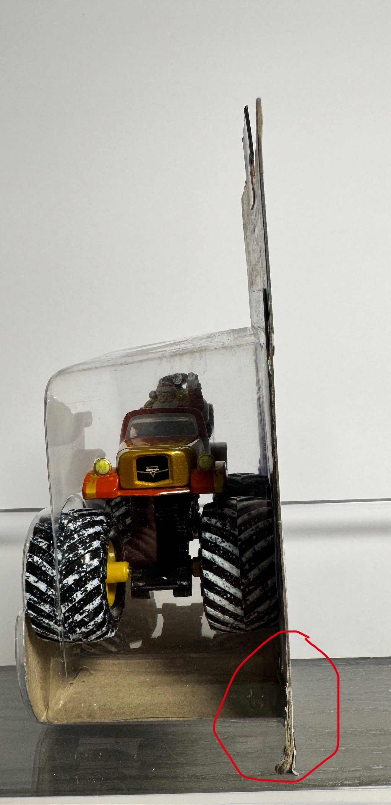 Monster Jam Merry Christmas 2021 Limited Edition (1 of 3000)Santa #11 (see pictures)