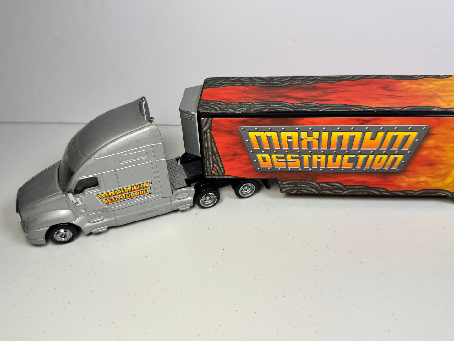 Hot Wheels Monster Jam Maximum Destruction Transport Hauler