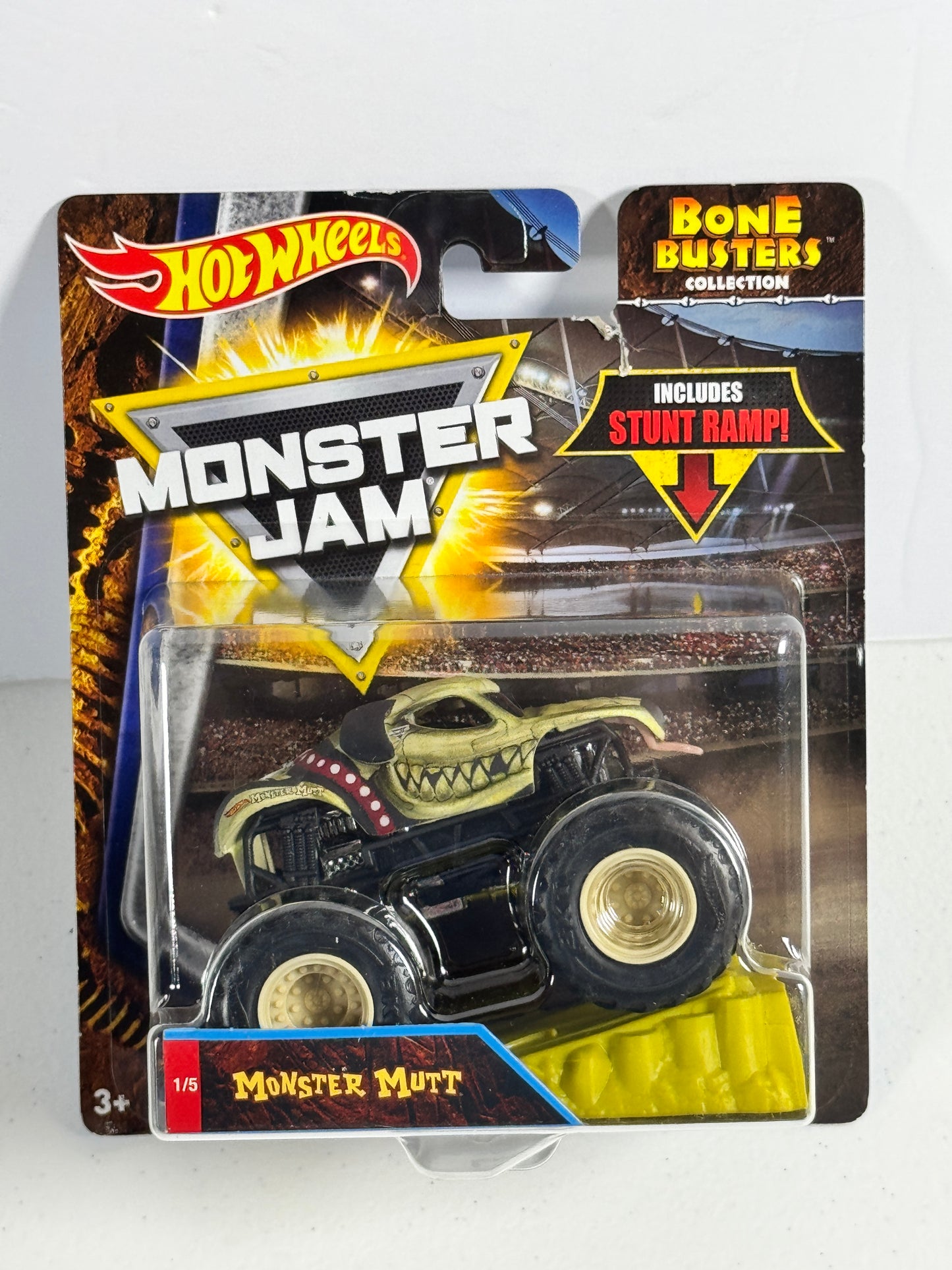 Hot Wheels Bone Buster Monster Mutt 1/5