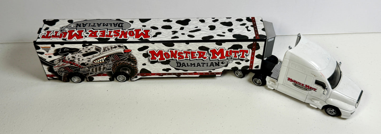 Hot Wheels Monster Jam Monster Mutt Dalmatian Transport Hauler