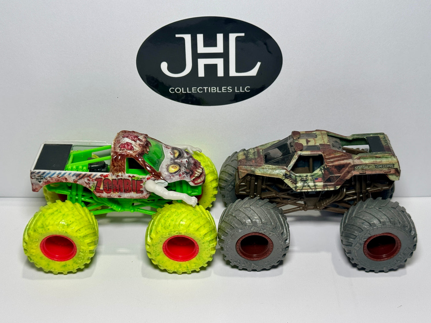 Zombie Zombie vs Hunter Zombie Soldier Fortune (loose)