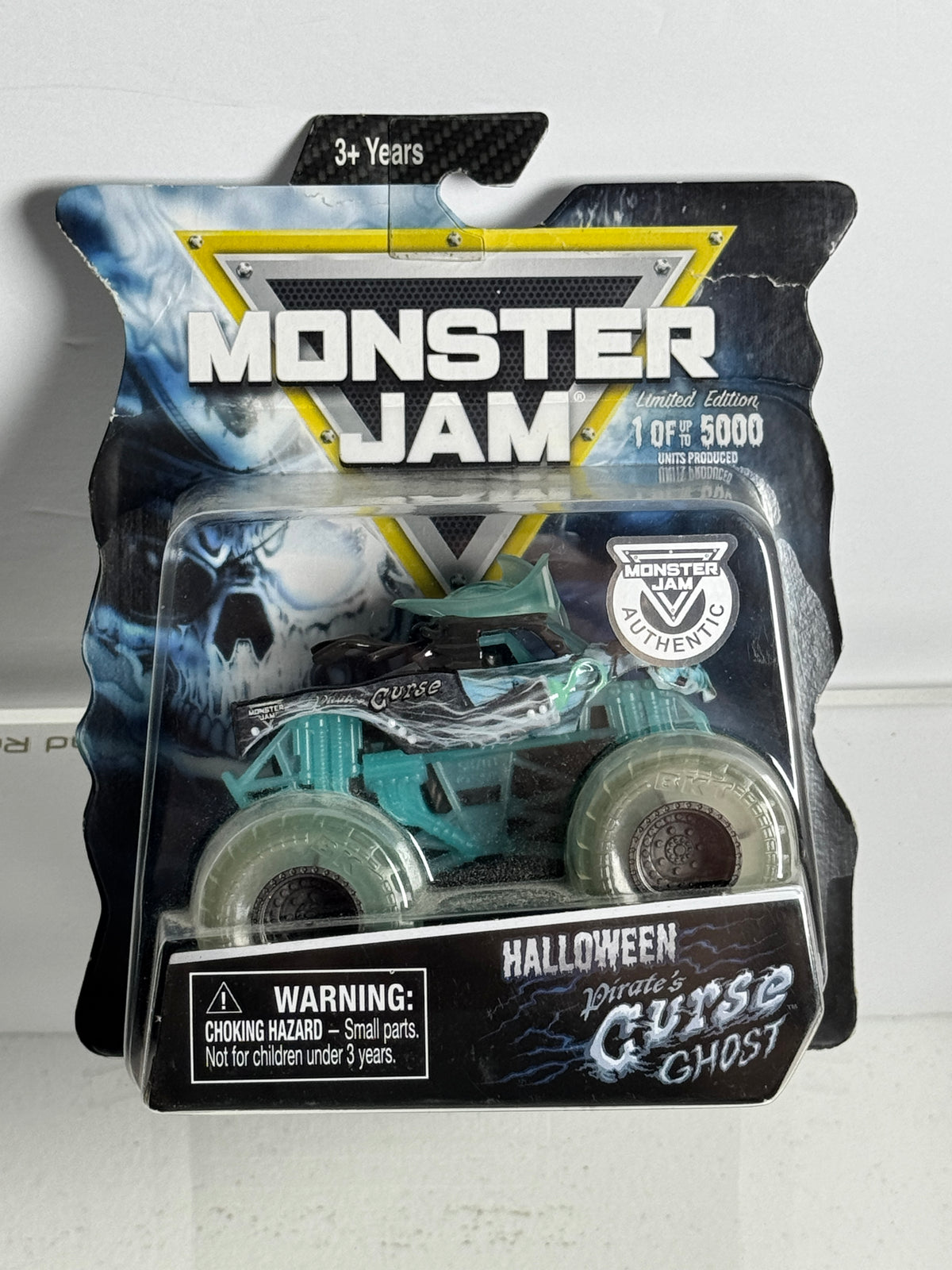 2019 Halloween Pirates Curse (glow in the dark) Limited Edition 1/5000 (A)