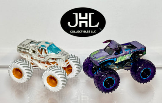 Monster Jam Gears & Galaxies El Toro Loco vs Soldier Fortune (loose)