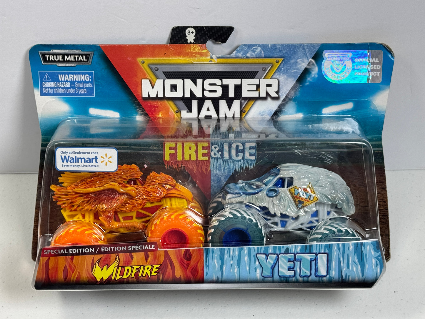 Monster Jam Fire & Ice Wildfire Max-D vs. Ice Yeti