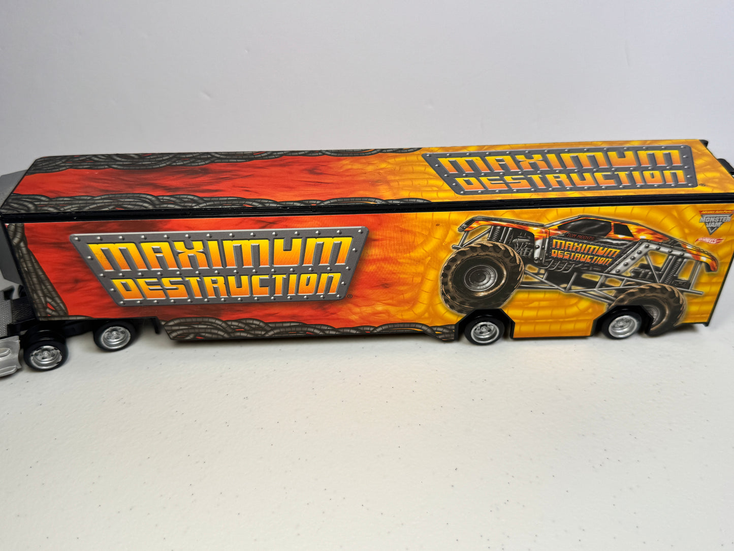 Hot Wheels Monster Jam Maximum Destruction Transport Hauler