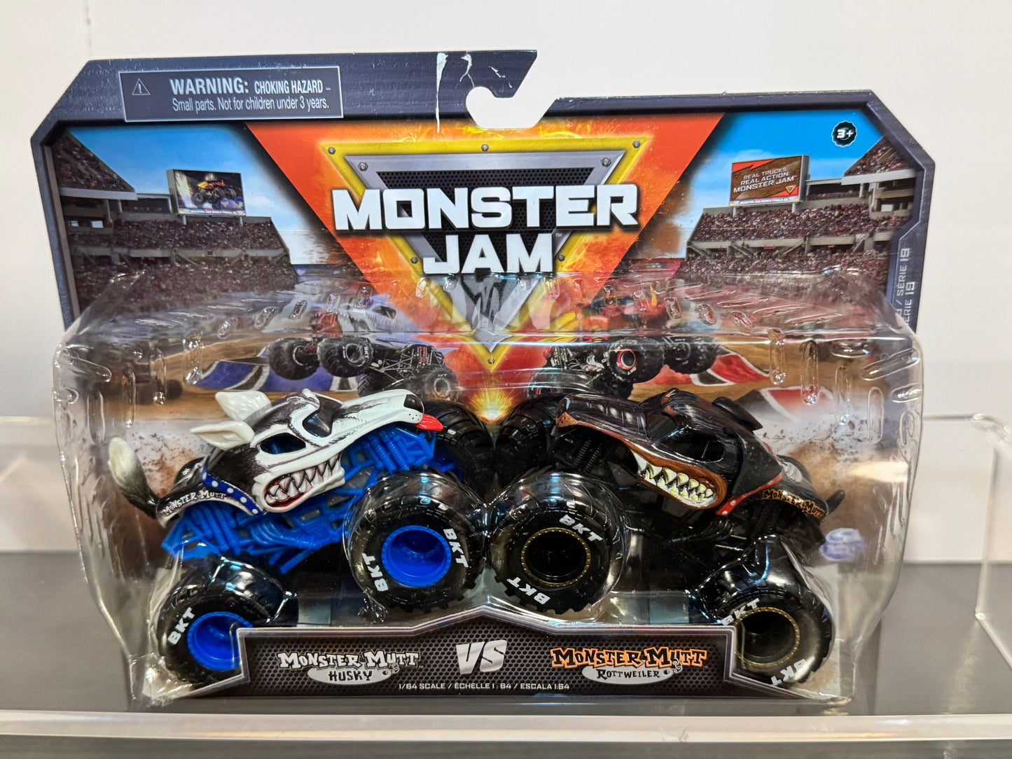 Husky vs Monster mutt Rottweiler two pack