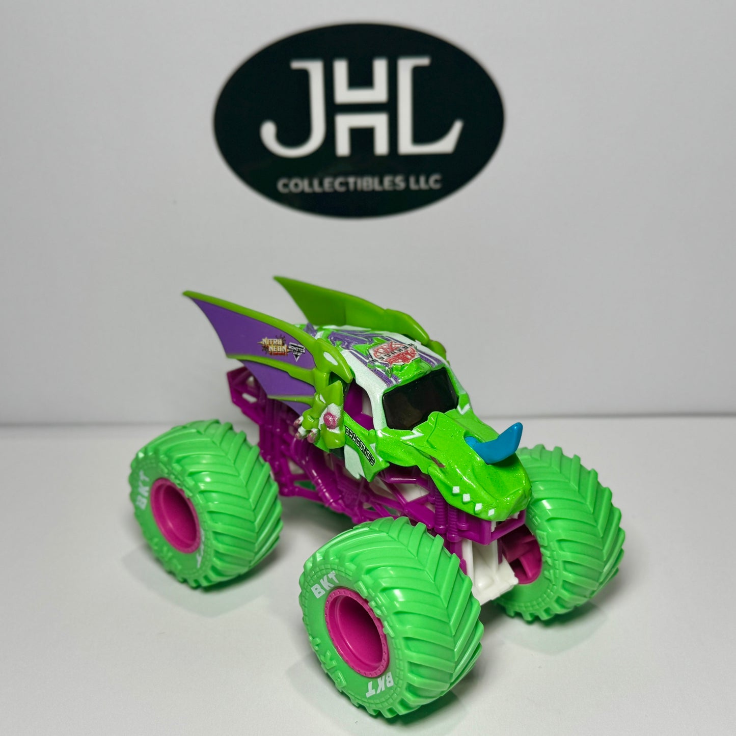 Monster Jam Nitro Neon Dragonoid (loose)