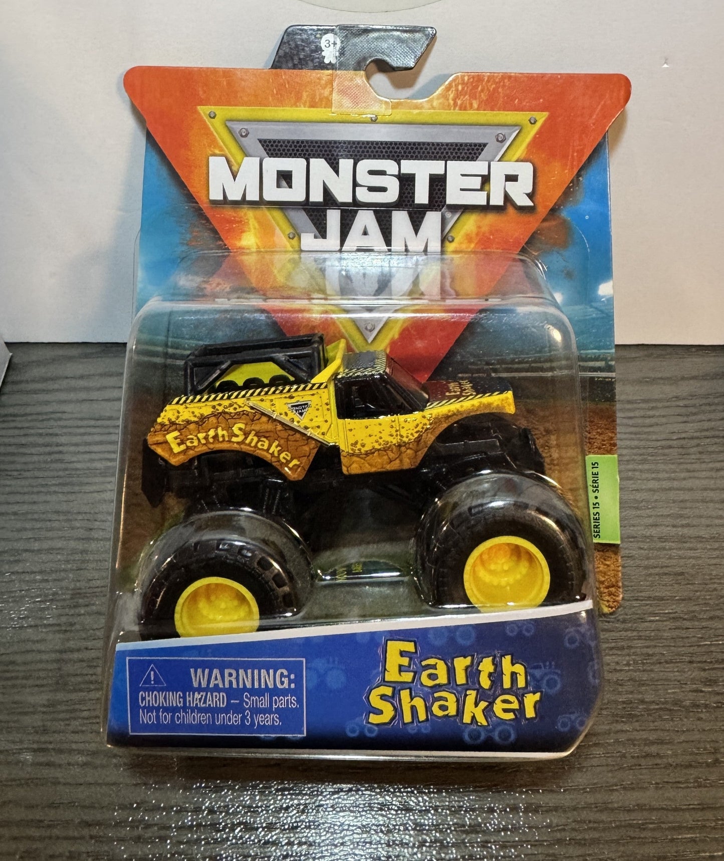 Monster Jam Earth Shaker -Ride on